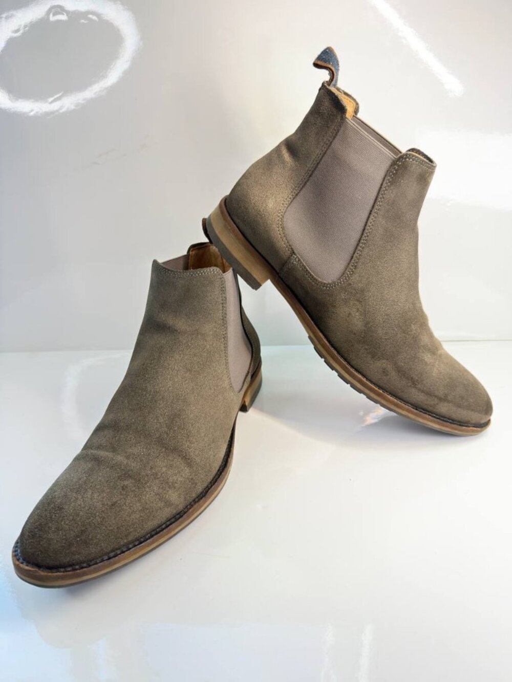 Rodd & Gunn Men’s Suede Chelsea Boots – Taupe / Olive Grey – EU 41 / US 8–8.5